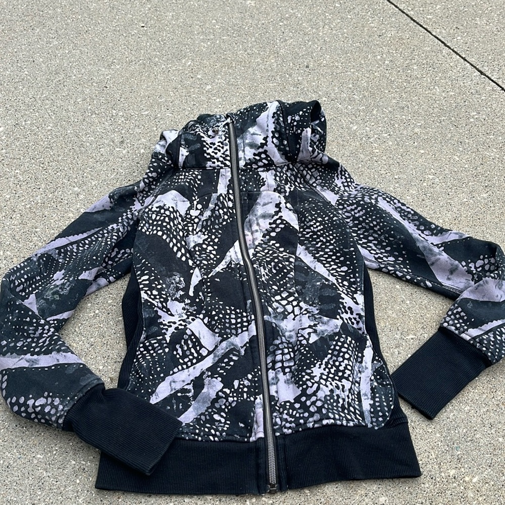 lululemon jacket